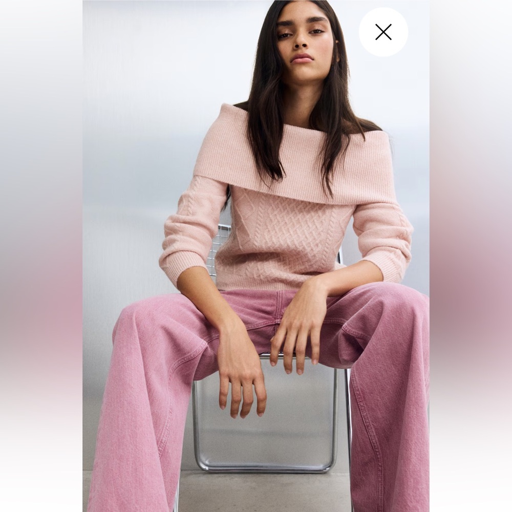 H&M OFF-THE-SHOULDER SWEATER